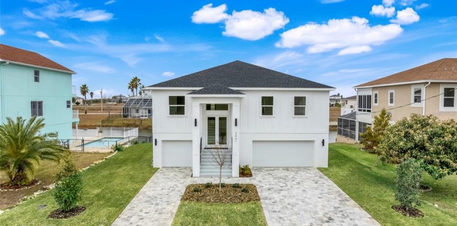 Casa en Hernando Beach, Florida 3 dormitorios, 171.03 m2 № 1513279