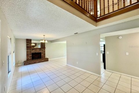 Villa ou maison à louer à Tampa, Floride: 4 chambres, 204.38 m2 № 2344627 - photo 3