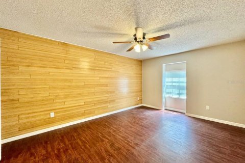 Villa ou maison à louer à Tampa, Floride: 4 chambres, 204.38 m2 № 2344627 - photo 19