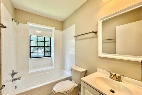Villa ou maison à louer à Tampa, Floride: 4 chambres, 204.38 m2 № 2344627 - photo 28