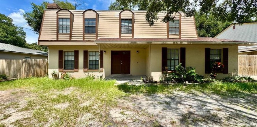 Villa ou maison à Tampa, Floride 4 chambres, 204.38 m2 № 2344627