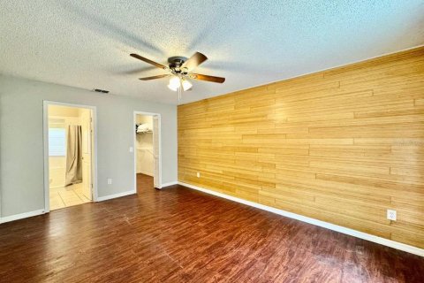 Villa ou maison à louer à Tampa, Floride: 4 chambres, 204.38 m2 № 2344627 - photo 21