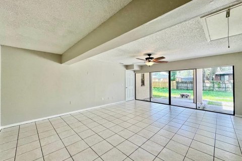 Villa ou maison à louer à Tampa, Floride: 4 chambres, 204.38 m2 № 2344627 - photo 15