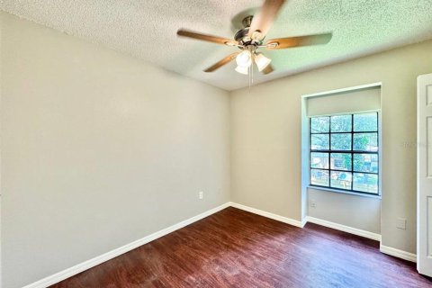 Villa ou maison à louer à Tampa, Floride: 4 chambres, 204.38 m2 № 2344627 - photo 25