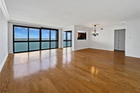 Copropriété à vendre à Tampa, Floride: 2 chambres, 158.12 m2 № 1909240 - photo 5