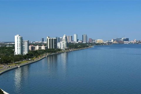 Copropriété à vendre à Tampa, Floride: 2 chambres, 158.12 m2 № 1909240 - photo 1
