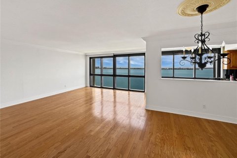 Copropriété à vendre à Tampa, Floride: 2 chambres, 158.12 m2 № 1909240 - photo 6