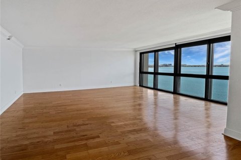 Copropriété à vendre à Tampa, Floride: 2 chambres, 158.12 m2 № 1909240 - photo 3