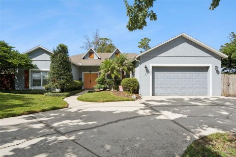 Villa ou maison à Oviedo, Floride 3 chambres, 193.24 m2 № 2431748
