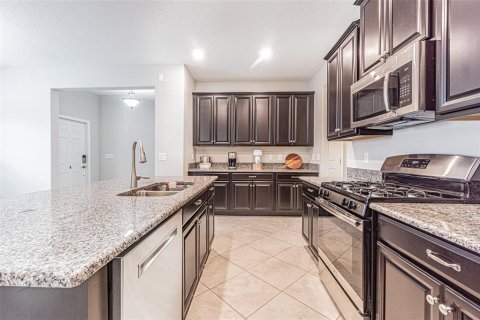 Casa en venta en Land O' Lakes, Florida, 2 dormitorios, 205.13 m2 № 1918366 - foto 10