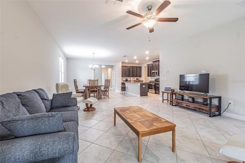 Casa en venta en Land O' Lakes, Florida, 2 dormitorios, 205.13 m2 № 1918366 - foto 16