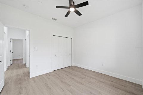 House in Sebring, Florida 3 bedrooms, 138.61 sq.m. № 2429305 - photo 16