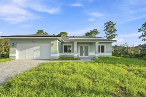 House in Sebring, Florida 3 bedrooms, 138.61 sq.m. № 2429305