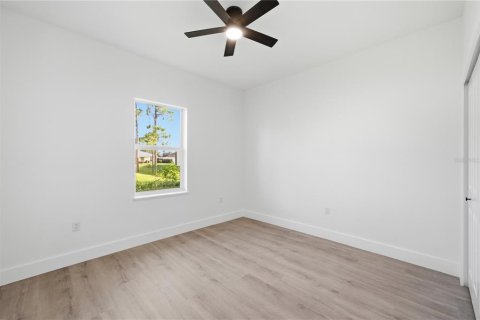 House in Sebring, Florida 3 bedrooms, 138.61 sq.m. № 2429305 - photo 19