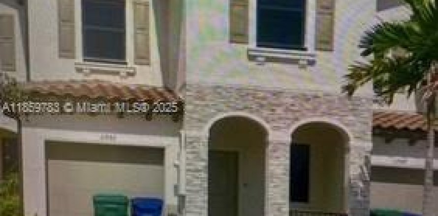 Adosado en Homestead, Florida 3 dormitorios, 169.73 m2 № 1889297