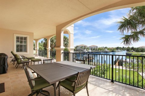 Condo in North Palm Beach, Florida, 3 bedrooms № 2184994