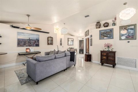 Купить виллу или дом в Тампа, Флорида 6 комнат, 224.92м2, № 1916803 - фото 8
