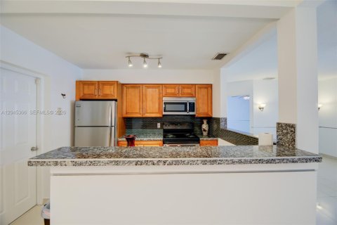 Villa ou maison à vendre à Fort Lauderdale, Floride: 3 chambres, 103.12 m2 № 2282898 - photo 6