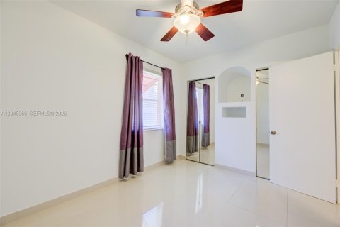 Villa ou maison à vendre à Fort Lauderdale, Floride: 3 chambres, 103.12 m2 № 2282898 - photo 10