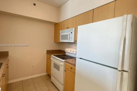 Снять в аренду кондоминиум в Уэст-Палм-Бич, Флорида 1 спальня, 64.66м2, № 2056914 - фото 4