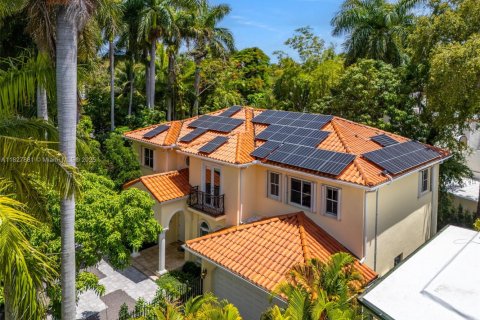 House in Miami, Florida 5 bedrooms, 319.49 sq.m. № 1799262 - photo 2