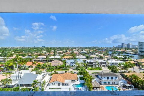 Condo in Fort Lauderdale, Florida, 2 bedrooms  № 2247686 - photo 23
