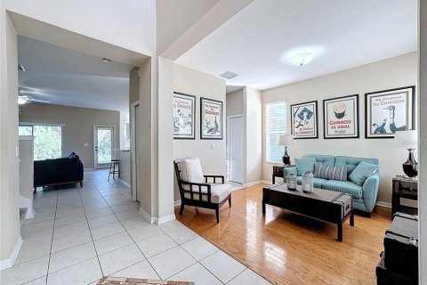 House in Apollo Beach, Florida 4 bedrooms, 221.01 sq.m. № 1782865 - photo 11