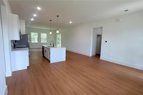 Villa ou maison à louer à Ocala, Floride: 4 chambres, 176.14 m2 № 2306172 - photo 4