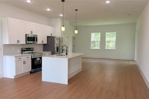 Villa ou maison à louer à Ocala, Floride: 4 chambres, 176.14 m2 № 2306172 - photo 5