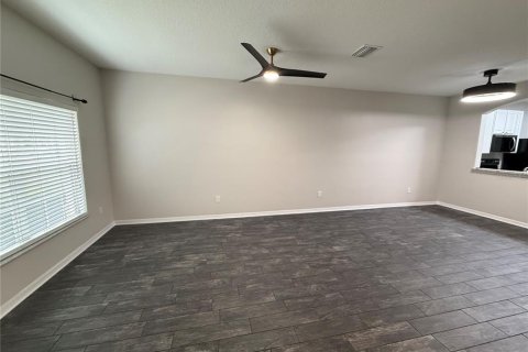 Townhouse in Wesley Chapel, Florida 2 bedrooms, 145.86 sq.m. № 2095389 - photo 3