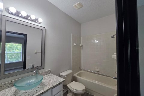 Townhouse in Wesley Chapel, Florida 2 bedrooms, 145.86 sq.m. № 2095389 - photo 11