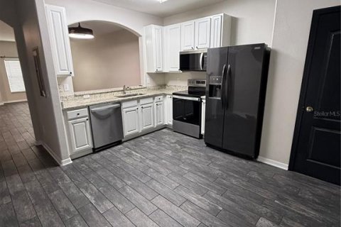 Townhouse in Wesley Chapel, Florida 2 bedrooms, 145.86 sq.m. № 2095389 - photo 6