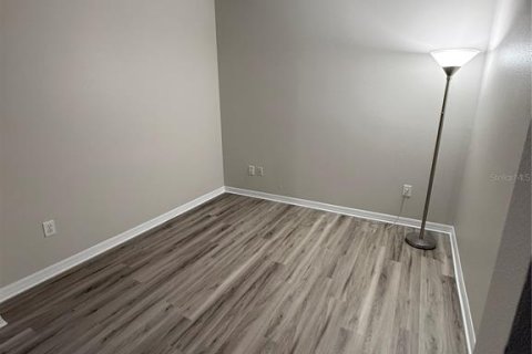 Townhouse in Wesley Chapel, Florida 2 bedrooms, 145.86 sq.m. № 2095389 - photo 8