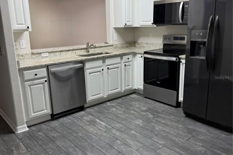 Townhouse in Wesley Chapel, Florida 2 bedrooms, 145.86 sq.m. № 2095389 - photo 5