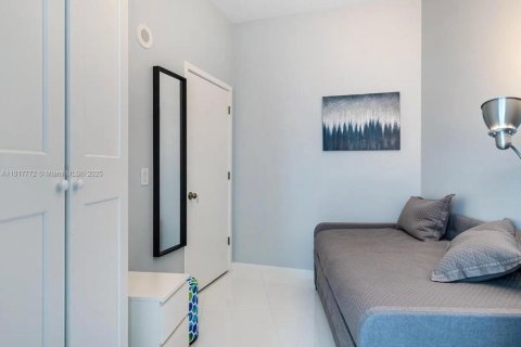 Copropriété à louer à Miami, Floride: 2 chambres, 144.83 m2 № 1972345 - photo 7