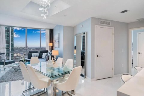 Copropriété à louer à Miami, Floride: 2 chambres, 144.83 m2 № 1972345 - photo 3