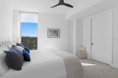 Condo in Saint Petersburg, Florida, 3 bedrooms  № 2093986 - photo 28