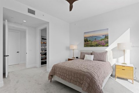 Condo in Saint Petersburg, Florida, 3 bedrooms  № 2093986 - photo 24