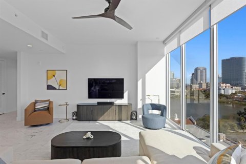 Condo in Saint Petersburg, Florida, 3 bedrooms  № 2093986 - photo 5