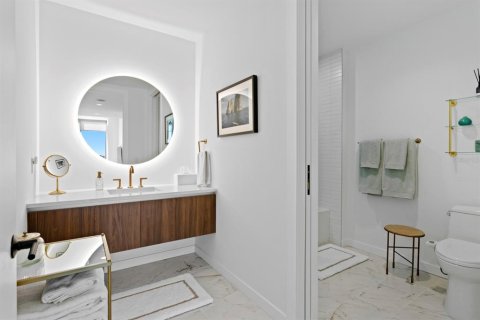 Condo in Saint Petersburg, Florida, 3 bedrooms  № 2093986 - photo 25