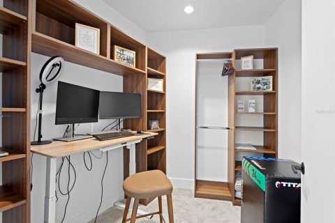 Condo in Saint Petersburg, Florida, 3 bedrooms  № 2093986 - photo 30