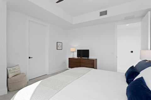 Condo in Saint Petersburg, Florida, 3 bedrooms  № 2093986 - photo 27