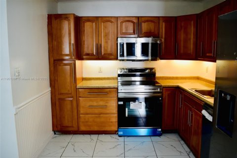 House in Fort Lauderdale, Florida 4 bedrooms, 195.56 sq.m. № 1968538 - photo 4