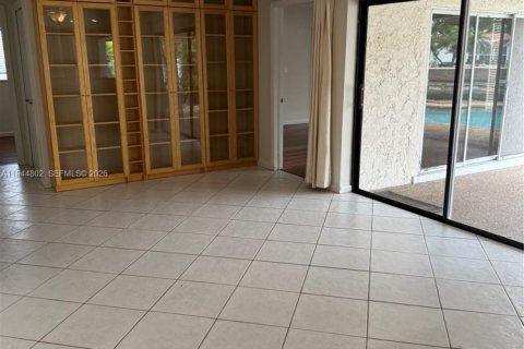 Купить виллу или дом в Плантация, Флорида 3 спальни, 171.31м2, № 2001396 - фото 11