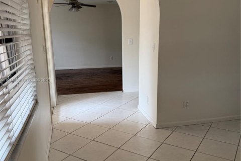 Купить виллу или дом в Плантация, Флорида 3 спальни, 171.31м2, № 2001396 - фото 2