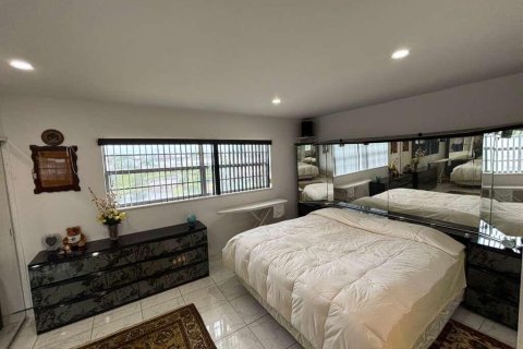 Condominio en venta en Lauderdale Lakes, Florida, 2 dormitorios, 87.7 m2 № 2089584 - foto 13