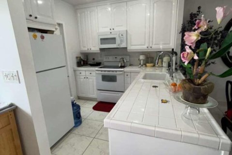 Condominio en venta en Lauderdale Lakes, Florida, 2 dormitorios, 87.7 m2 № 2089584 - foto 6