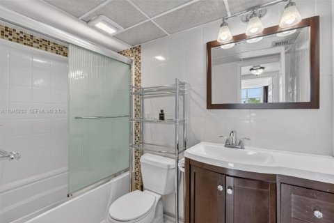 Condominio en venta en Lauderdale Lakes, Florida, 1 dormitorio, 59.83 m2 № 2005810 - foto 14