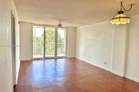 Condominio en alquiler en Plantation, Florida, 2 dormitorios, 94.3 m2 № 2010789 - foto 6