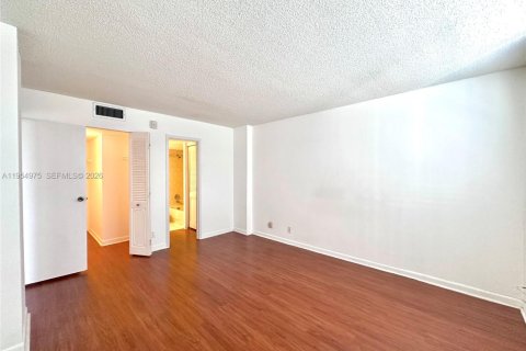 Condominio en alquiler en Plantation, Florida, 2 dormitorios, 94.3 m2 № 2010789 - foto 14